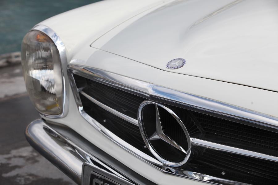  Mercedes-Benz 230 SL Coupe 1965 года  (фото 6 из 14)
